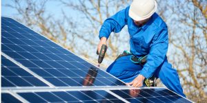 Installation Maintenance Panneaux Solaires Photovoltaïques à Larchamp